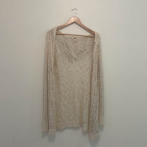 Soft classy woven sweater with hood😍 - Picture 1 of 9